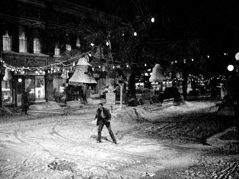 A Christmas classic, It's a Wonderful Life is an unsurprising inclusion in the UK's top festive films. 