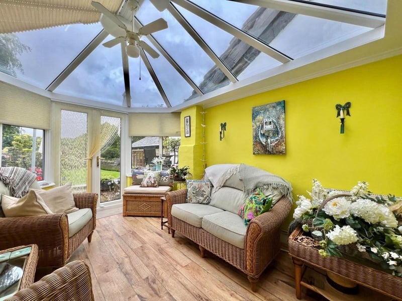 The property is found in a rural South Yorkshire location. (Photo courtesy of Zoopla)