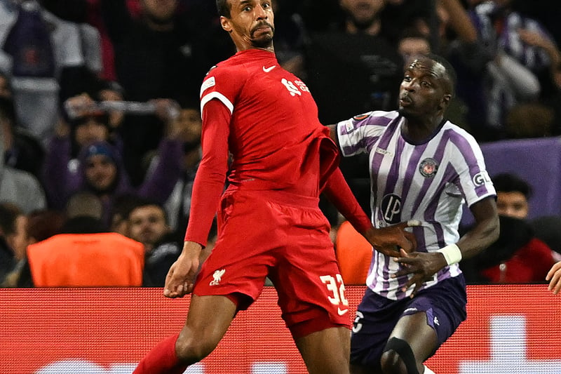 Forayed out with the ball several times in the first half given the lack of pressure put on him. Caught ball-watching for both of Toulouse's goal in the second period. 