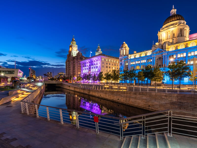 Liverpool tops the list of the best student cities in the UK.
Cost of living: 4/5
Nights out: 5/5
Public transport: 4/5
Eating out: 4/5
Shopping: 5/5