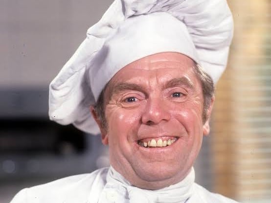 Angus Lennie was born and raised in Glasgow, receiving formal education there at Eastbank Academy. He is often playing plucky wee Scotsman parts in war films such as The Great Escape (1963), 633 Squadron (1964), and Oh! What a Lovely War (1969).