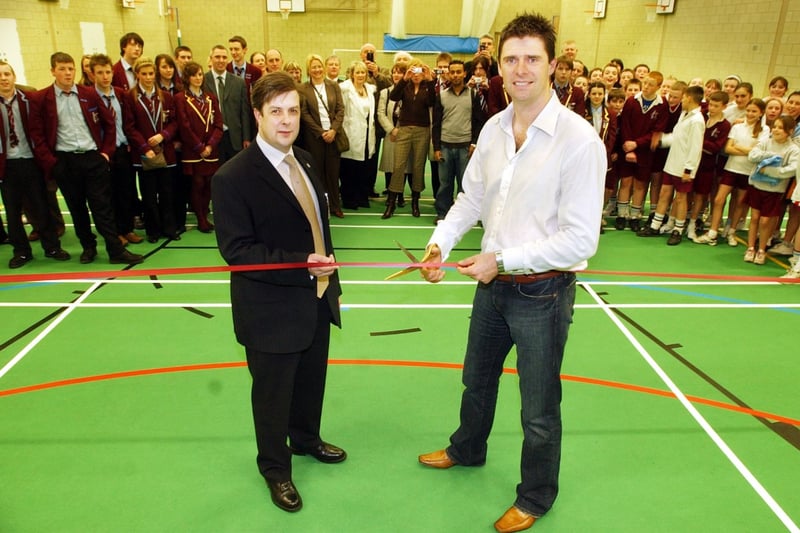 SAFC star Niall Quinn opened the new sports block at Thornhill School with loads of support in 2007.