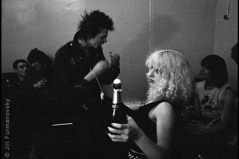 Sid and Nancy in the Ramones' dressing room in 1977. (Photo by Jill Furmanovsky)