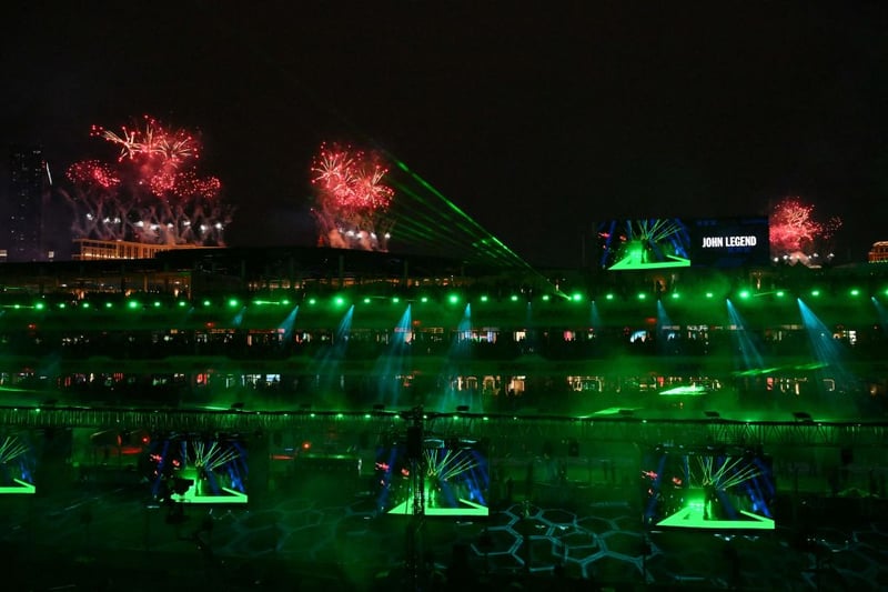 Formula 1 arrives in Las Vegas with a spectacular firework display.