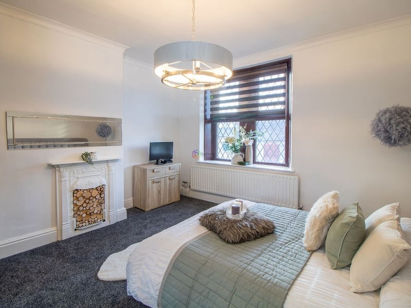 The main bedroom is very spacious. (Photo courtesy of Zoopla)
