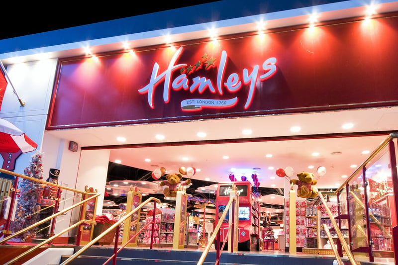Hamleys really give it their all at Christmas - going all out with the decorations. Going to the shop is an experience and of itself, with kids (and maybe even older, middle aged kids) getting the chance to interact with all the toys, race tracks, and gadgets they've got set up around the shop.
