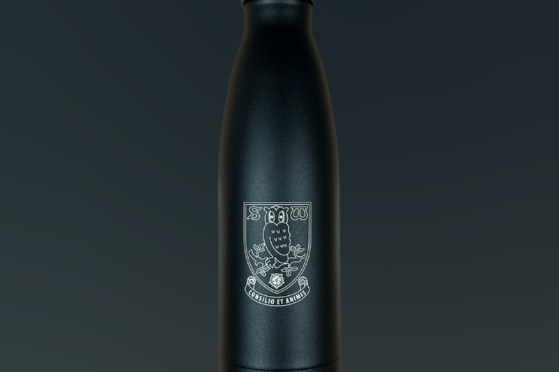 Keep cold drinks cold and hot drinks hot with the Sheffield Wednesday thermal bottle.