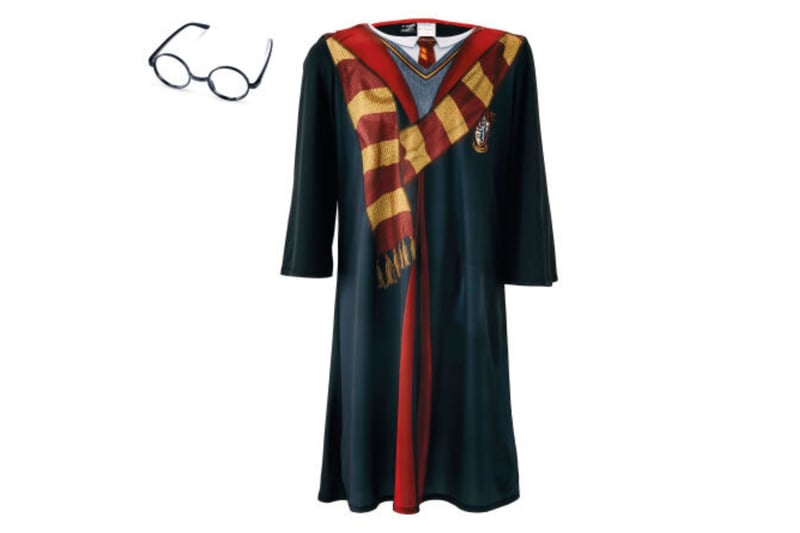 What’s more magical than Christmas? Harry Potter! This Christmas you can gift an aspiring wizard an adorable Hogwarts uniform, which comes with Harry’s iconic glasses for only £9.99. Hermione’s Hogwarts uniform is also available for the same price, and comes with a wand. 