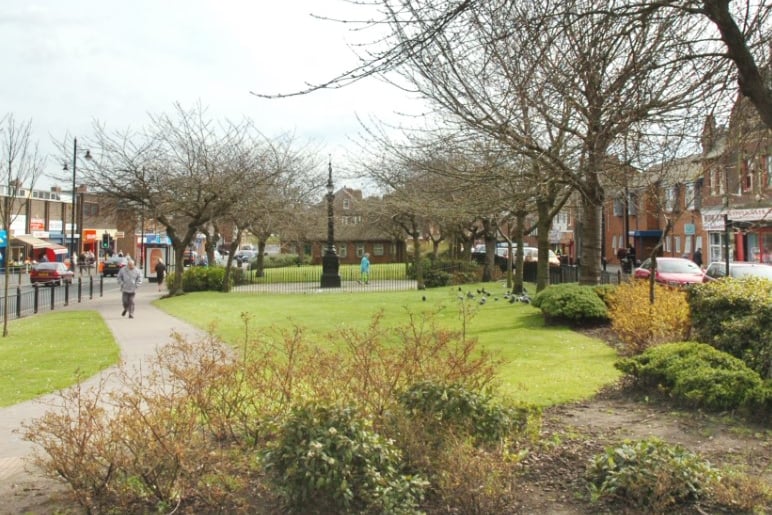 Southwick Green in 2008. A seasonal scene which gets the thumbs-up from Mel Todd.