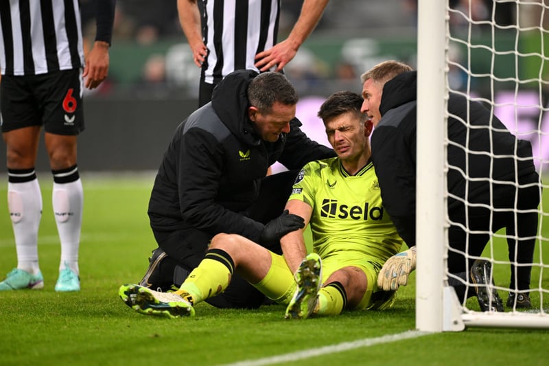 Nick Pope dislocated his shoulder against Manchester United in December and required surgery. Eddie Howe has said the goalkeeper is still a number of weeks away and isn't expected back until 'late April'. 

Expected return: Everton (H) - 03/04