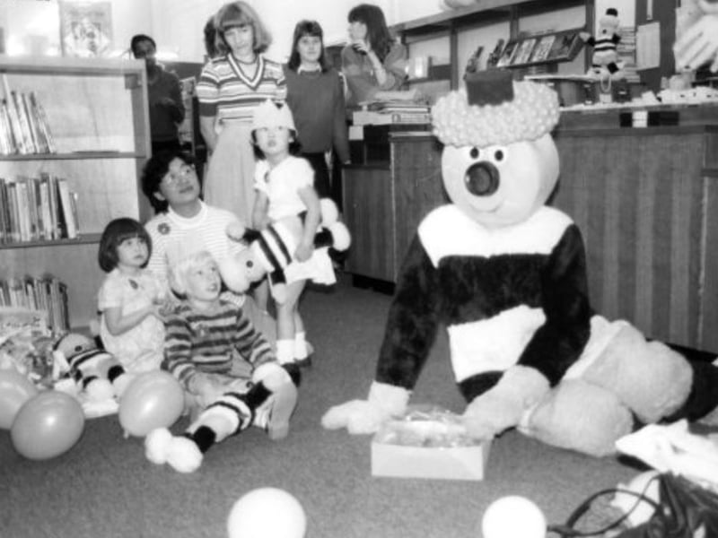 Bertie Bassett meets youngsters at Sheffield Central Children's Library in September 1986