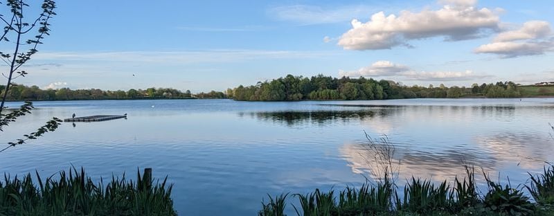 At the centre of Hogganfield Park is Hogganfield Loch which is a large shallow loch with a wooded island. The park is perfect for walking around as the loch has a tarmac path all the way around meaning you can feel at one with nature on a cold day while enjoying the fresh air. 
