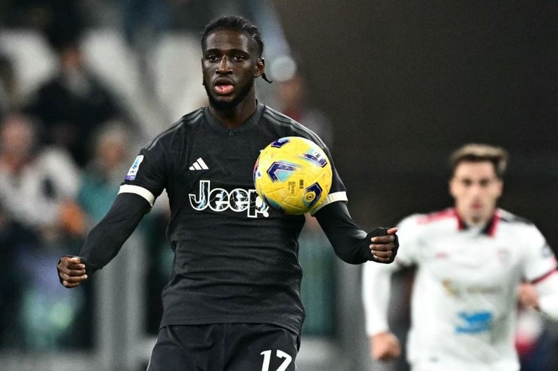 Previously linked in November, Juventus may want to cash in on the forward to fund a move for a midfield replacement for Paul Pogba following his ban.
