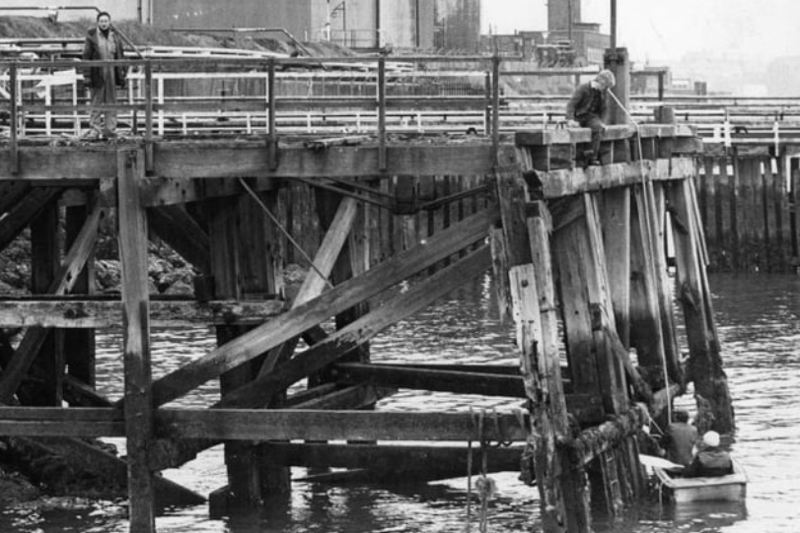 Crumbling structure at Geordie's Jetty, near Velva Liquids, South Shields, being removed in 1983.