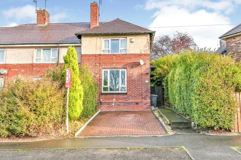This charming end-of-terrace home has recently been listed on Zoopla. (Photo courtesy of Zoopla)