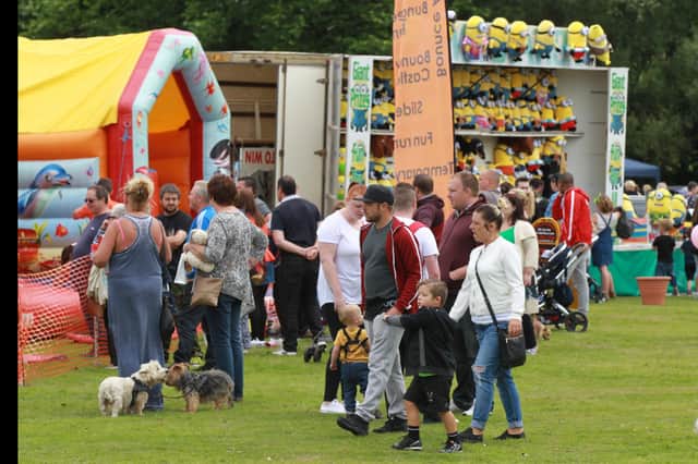 Picture shows people enjoying the Lowedges Festival. Picture: Chris Etchells, National World