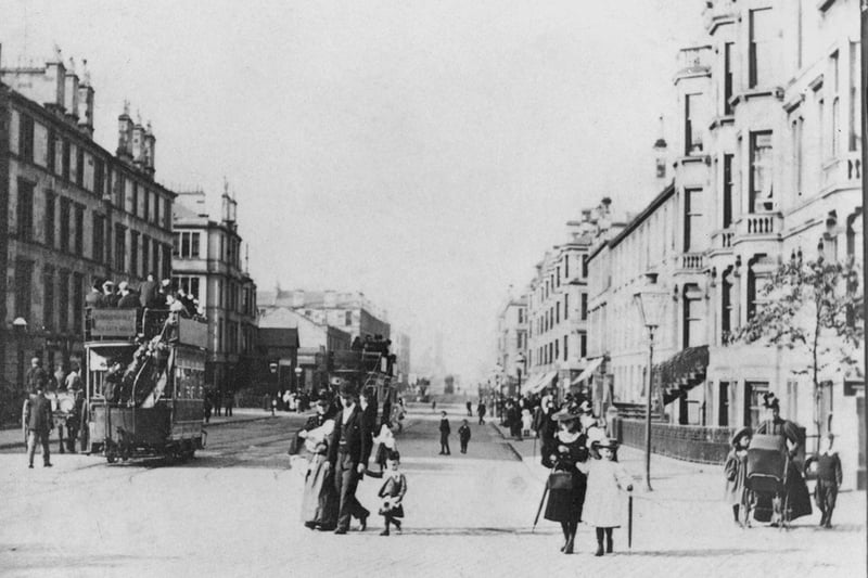 People out and about on Victoria Road in 1898. 