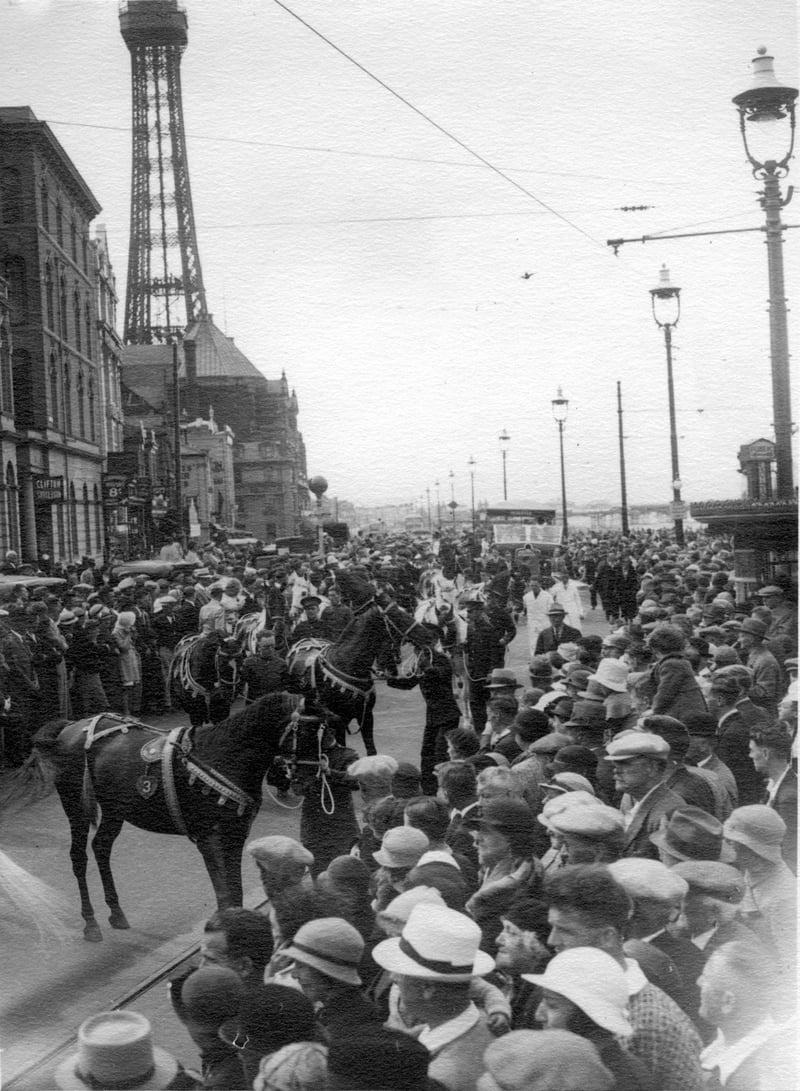 Crowds line Blackpool Promenade for the big Theatrical Gala of 1934 