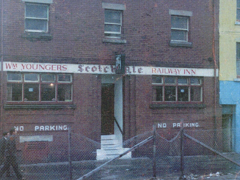 The Railway Inn, Bonny Street awaiting demolition in the early 1970s