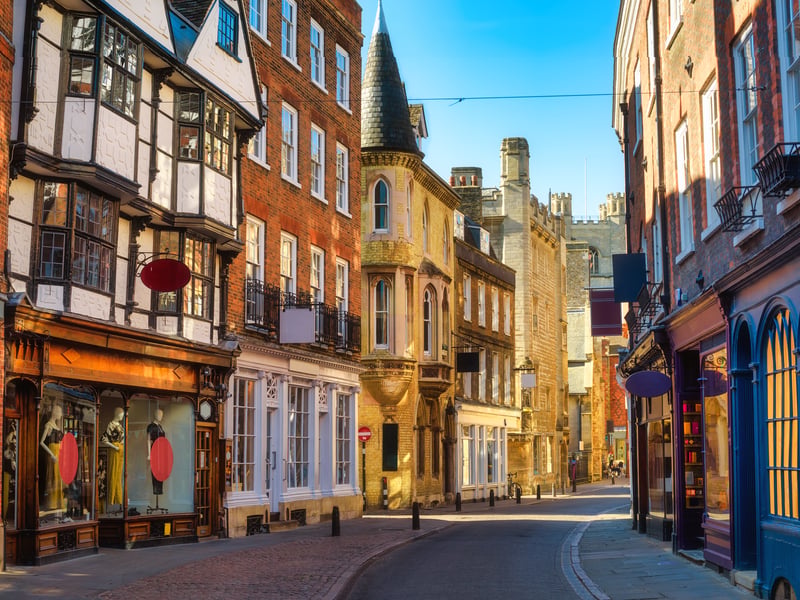 While Cambridge is certainly home to many local businesses and shops, it also has a dedicated shopping area for big-name brands. The town undergoes a festive makeover at Christmas time, paying homage to its historic roots while also staying true to its modern vibe.