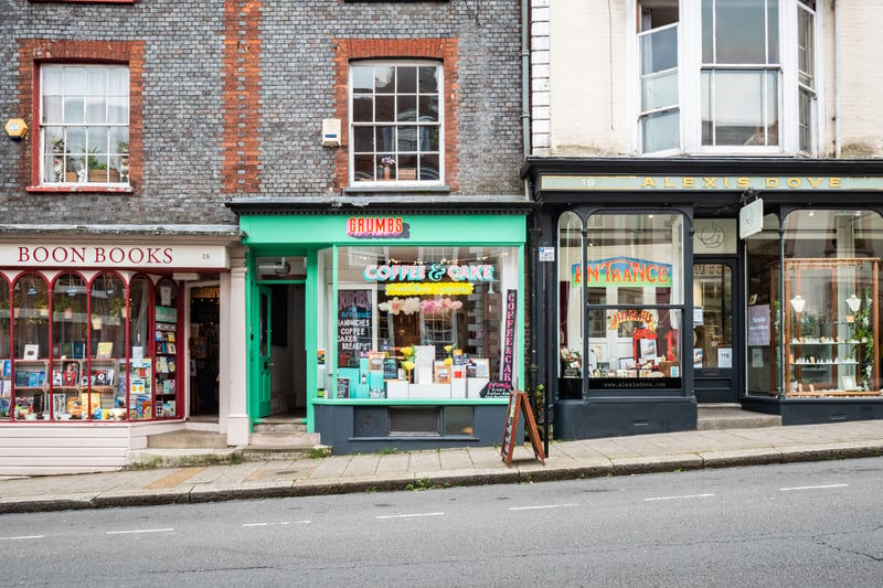 Lewes in East Sussex is home to many independent shops, including womenswear retailer Along Came She, homeware seller Closet & Botts, and vintage clothing shop Rehab, along many more. Lewes also has its own markets dedicated to food, crafts, flea and a Christmas fair.