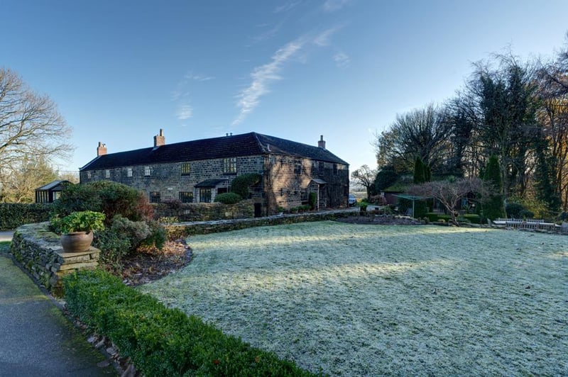 Sheffield Houses: 15 photos show “tranquil” semi-rural property with ...