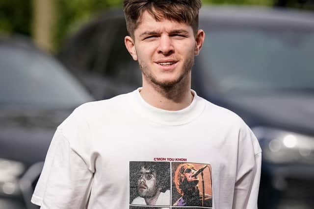 James McAtee turns up at Bramall Lane in his Liam Gallagher t-shirt. Picture: @sheffieldunited