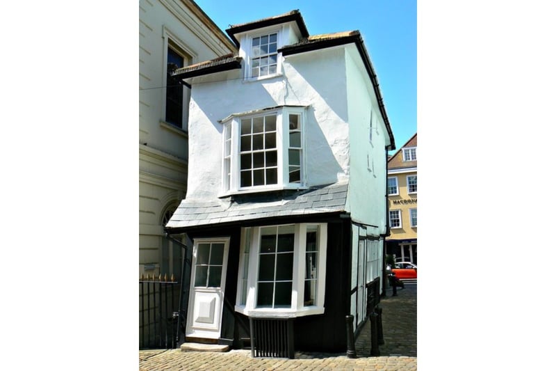 The Crooked House of Windsor