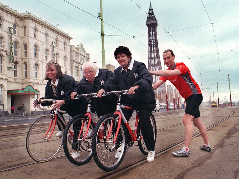 International Cycle Champion Graeme Obree gives the Roly Poly's a helping hand to Mark Blackpool being selected as the finish of stage three of the 800 mile Prutour cycle race