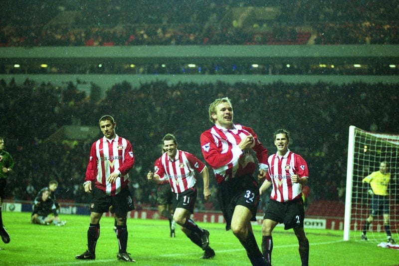 Michael Proctor scored the winner as Sunderland beat Liverpool at the Stadium of Light in December 2002.
Girls Aloud and Sound Of The Underground headed the Christmas charts that year.