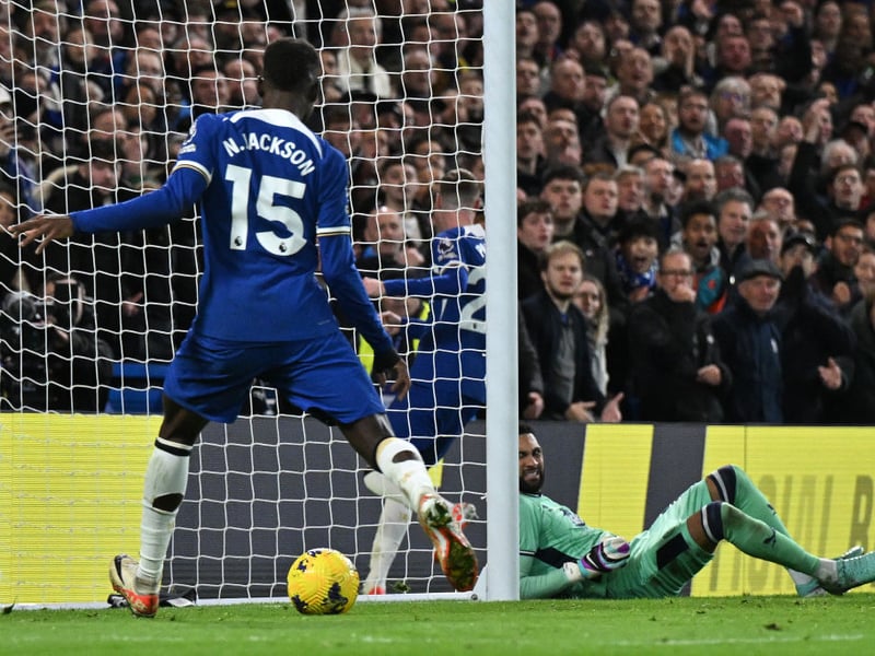 Forced to play wide after the injury to Enzo Fernandez, worked well before being subbed.