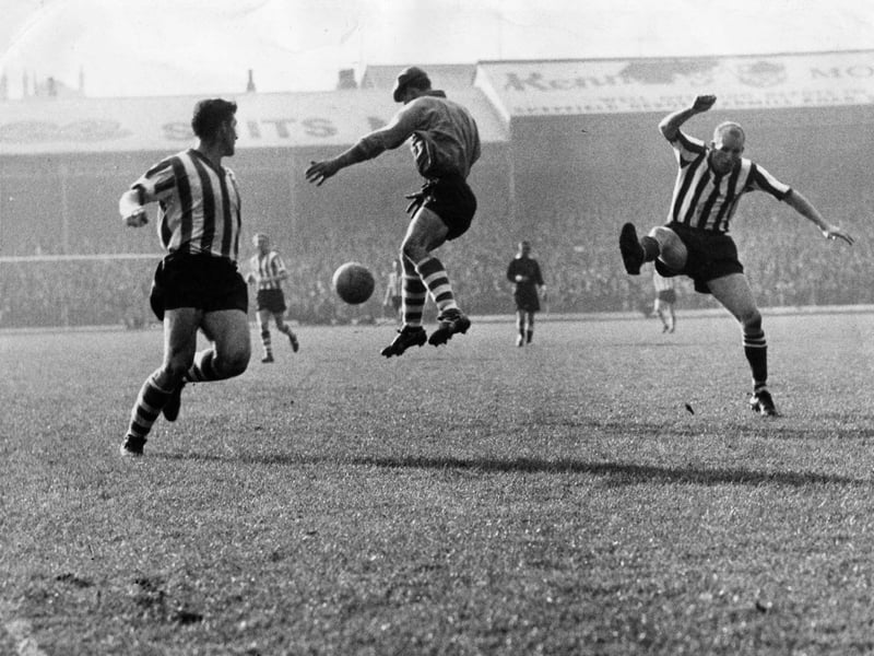 Sheffield United v Sheffield Wednesday at Bramall Lane in 1962