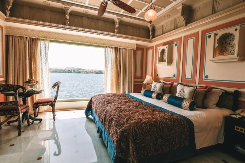 Who has wanted to be James Bond at least once in their life? You can book this luxury hotel in India for around £1,000 for a Luxury Room with garden view.