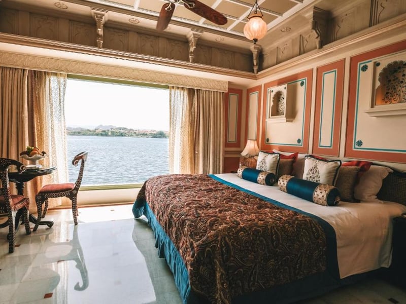 Who has wanted to be James Bond at least once in their life? You can book this luxury hotel in India for around £1,000 for a Luxury Room with garden view.