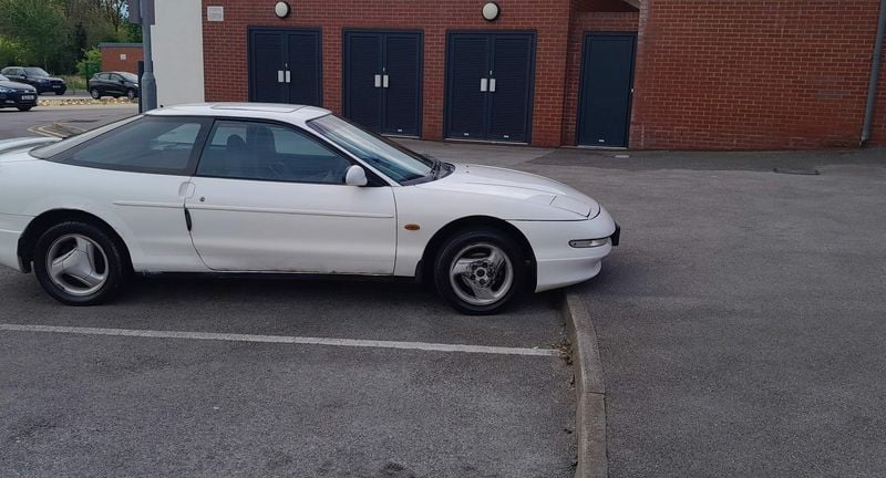 This 90s Ford is in Blackpool and is being offered for £895.
It's done 97,000 miles and has had a new clutch.
The owner says it needs body work and spray on arches.