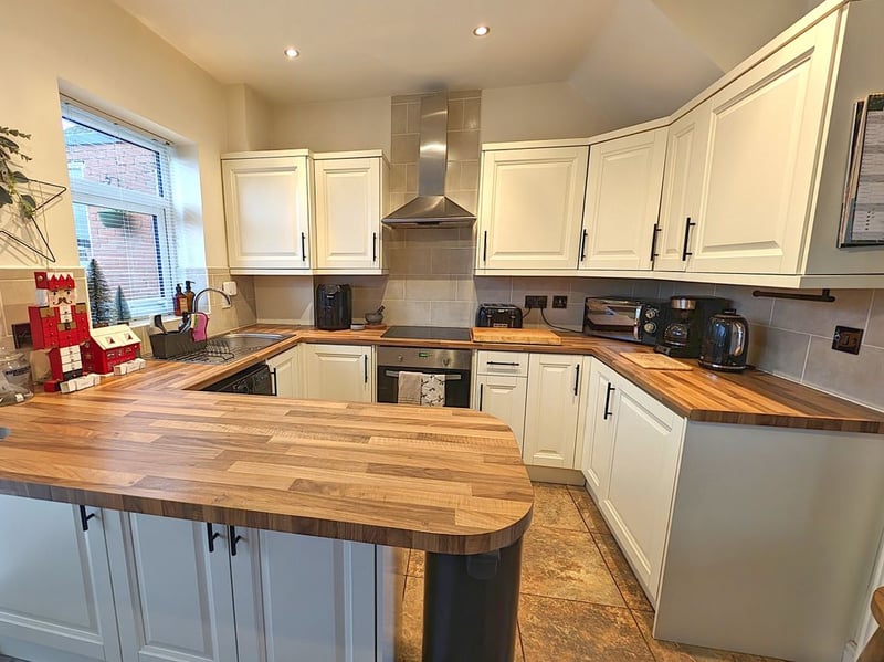 The kitchen features an "attractive range of fitted wall and base units" and can incorporate a range of appliances. (Photo courtesy of Zoopla)