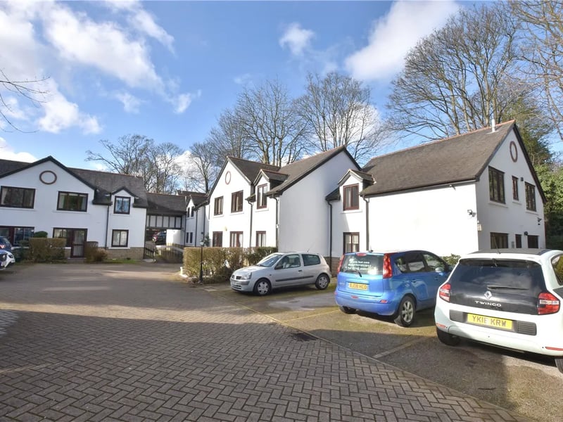 This 2 bed flat on Wetherby Road was last reduced on December 13 by a total of 21.1 percent, to £75,000.
