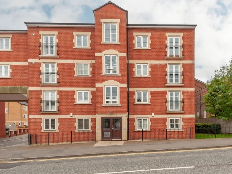 This 2 bed flat in Morley was last reduced on December 20 by a total of 25.9 percent, to £100,000.