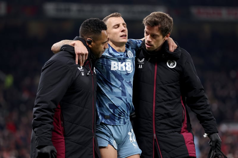 He had to come off after 50 minutes at Old Trafford. It's said to be a hamstring injury, and those injuries usually mean a couple of weeks out at least.