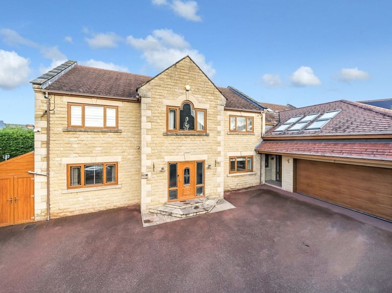 This five bedroom home is just beyond the outskirts of Sheffield. (Photo courtesy of Zoopla)