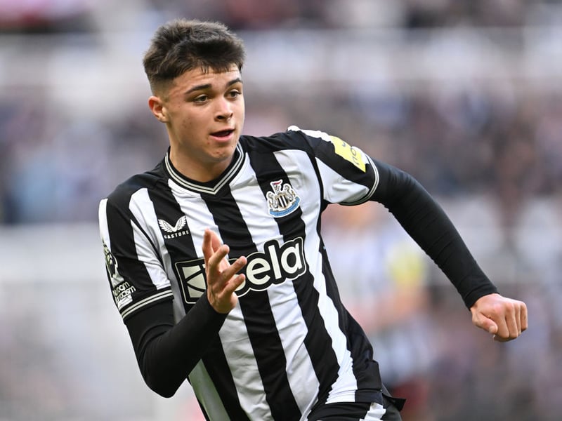 Saw an early shot blocked with Newcastle's first opportunity of the match. Guilty of some loose passing but has got into some good areas. Booked and brought off early in the second half. 