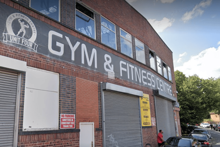 The gym has a 4.7 rating from 97 reviews. The venue is a great choice for those wanted to build their strength as the gym has a good variety of free weights. The gym also has a 'Ladies Only Area' for women to use.