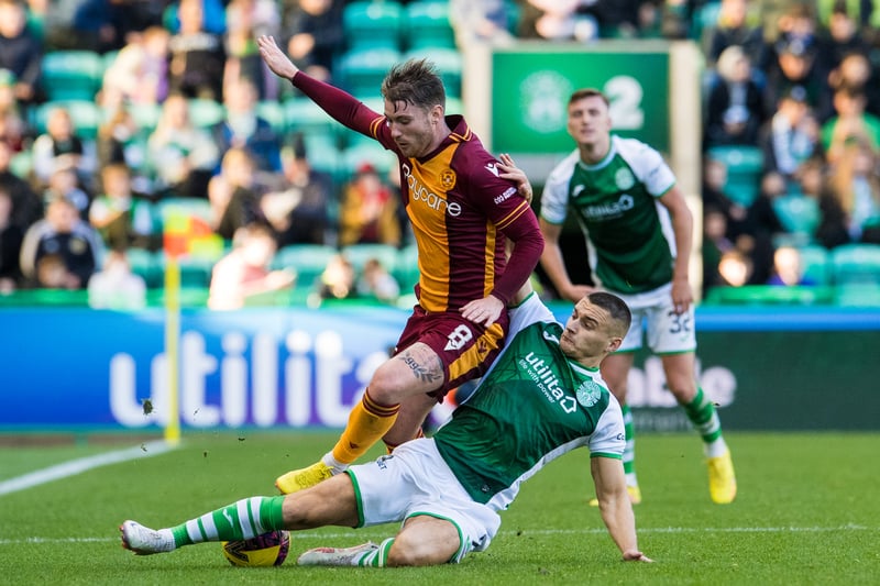 Ryan Porteous scored the only goal of the game to win it for Hibs as the visitors ended the game with ten men