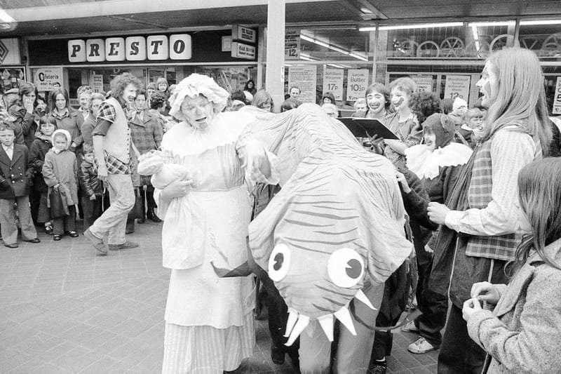 This performance of the Lambton Worm was held in 1974 as part of the Wearmouth 1300 Festival.
