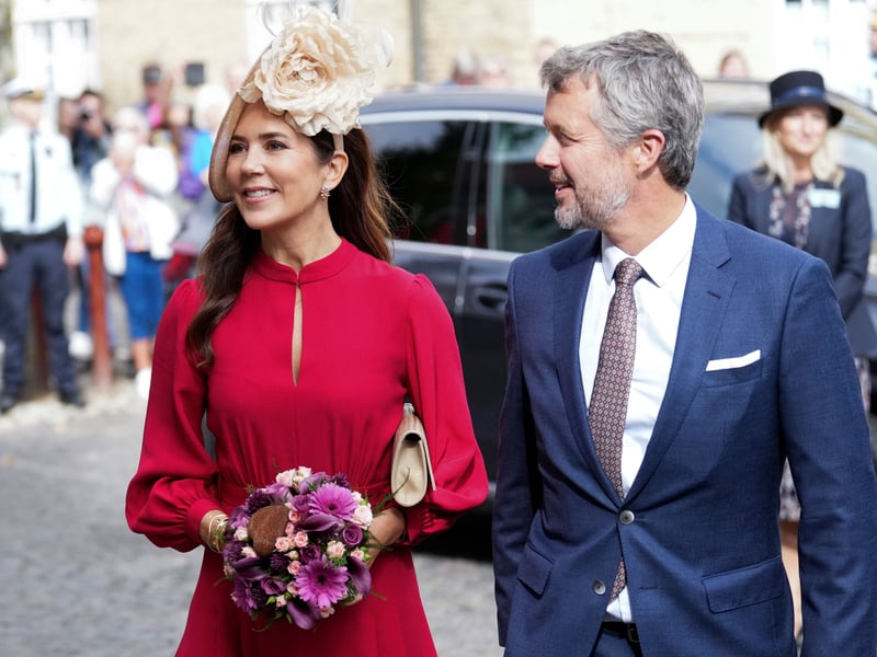 Growing up in Australia with Scottish parents means that English was the Queen of Denmark's first language. However, before her wedding to King Frederick she focused on learning Danish, taking on months of intensive lessons. 
