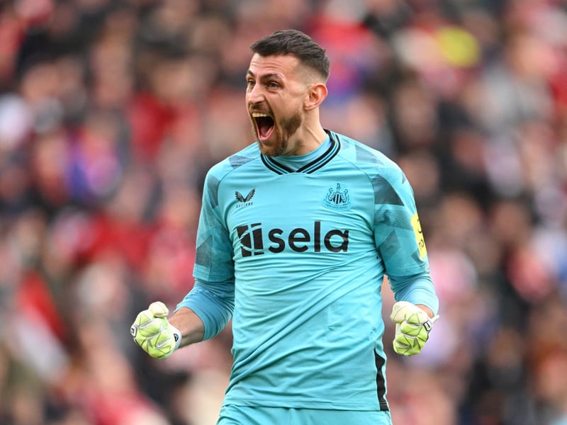 Had one high claim to make in the first half. Made a great save with his legs early in the second half to stop Ekwah's deflected effort. Did well again to parry Alex Pritchard's curling effort to safety.
