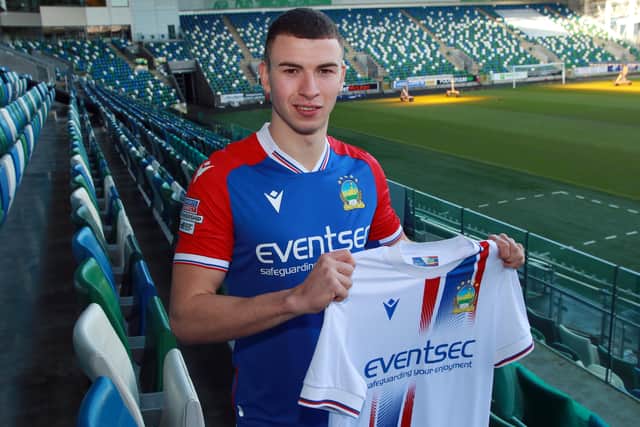 Ethan McGee has joined Linfield from Dungannon Swifts