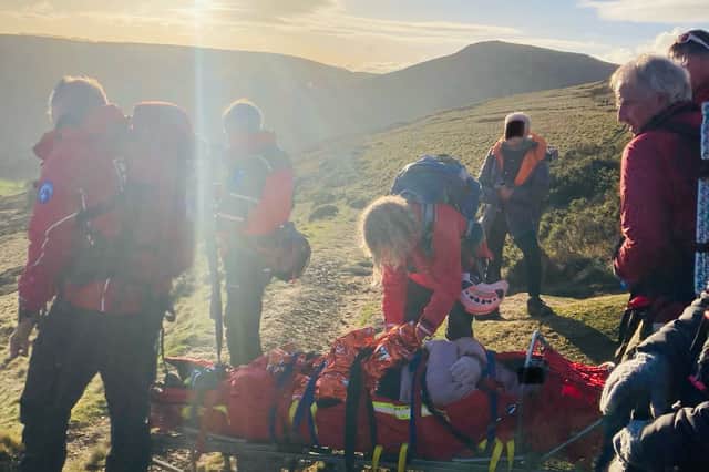 Edale mountain rescue carry out the rescue at Back Tor