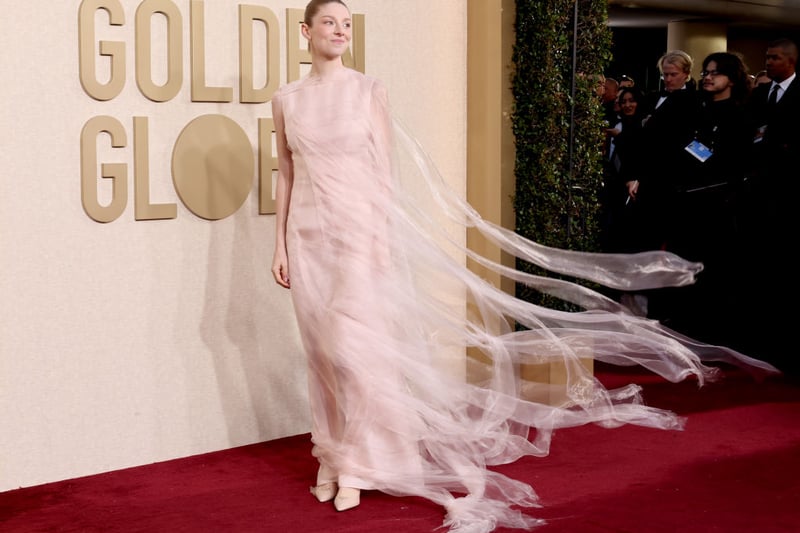 Hunter Schafer's gown reminded me of Miss Havisham in Great Expectations.