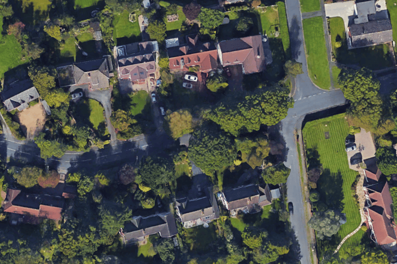 The average property price for Gayton Lane in Lower Heswall is £1,101,250 - based on four sales up to October 2023.